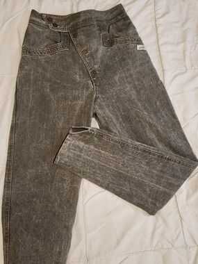 GUESS Women's Vintage Gray Asymmetrical Button-Fly Jeans